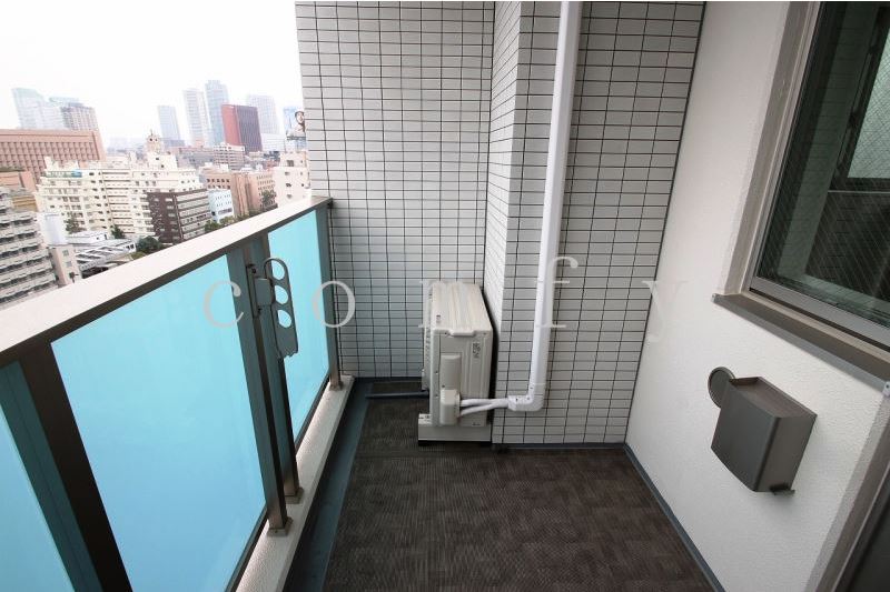 バルコニー　日当りの良いバルコニー