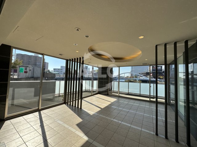 ロビー　エステムプラザ難波WESTリバークロス　ロビー
