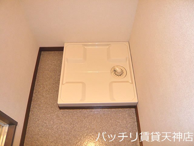 その他　別号室写真の為現況を優先致します。