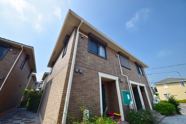 建物外観　～閑静な住宅地にあります～※同シリーズ別棟参考