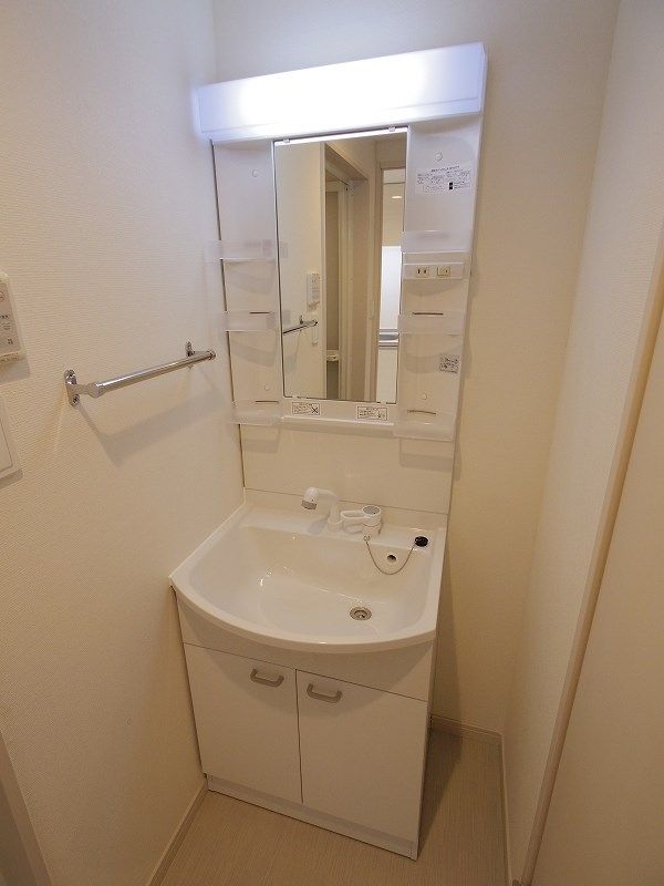 洗面設備　※同仕様タイプ写真