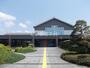 図書館　磐田市立中央図書館（図書館）まで394m