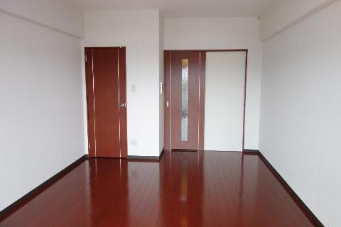 居室・リビング　室内