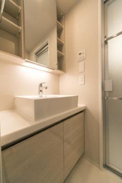 洗面設備　※写真は同タイプ住戸です。