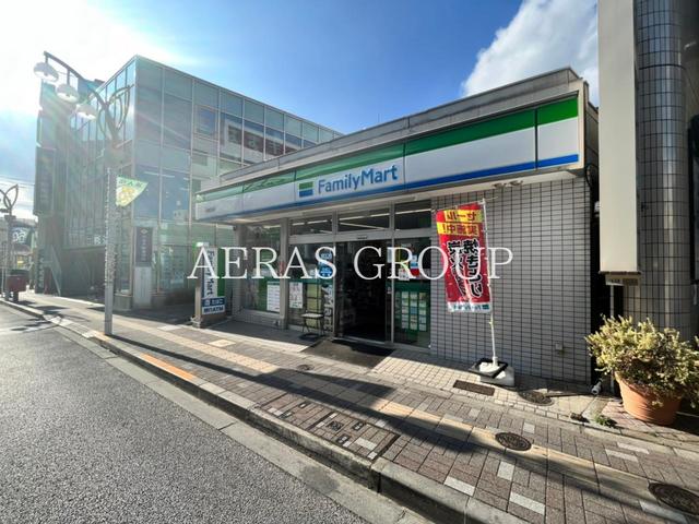 コンビニ　ファミリーマート 経堂北店（コンビニ）まで164m