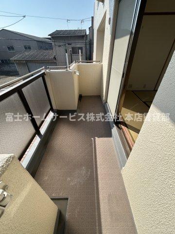 バルコニー　2面バルコニー　和室側