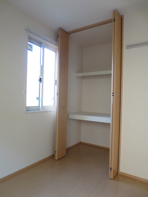 収納　１０５　洋室収納