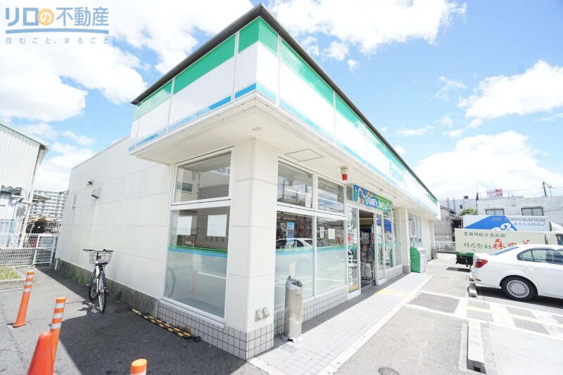 コンビニ　ファミリーマート宝塚御所の前店（コンビニ）まで1372m