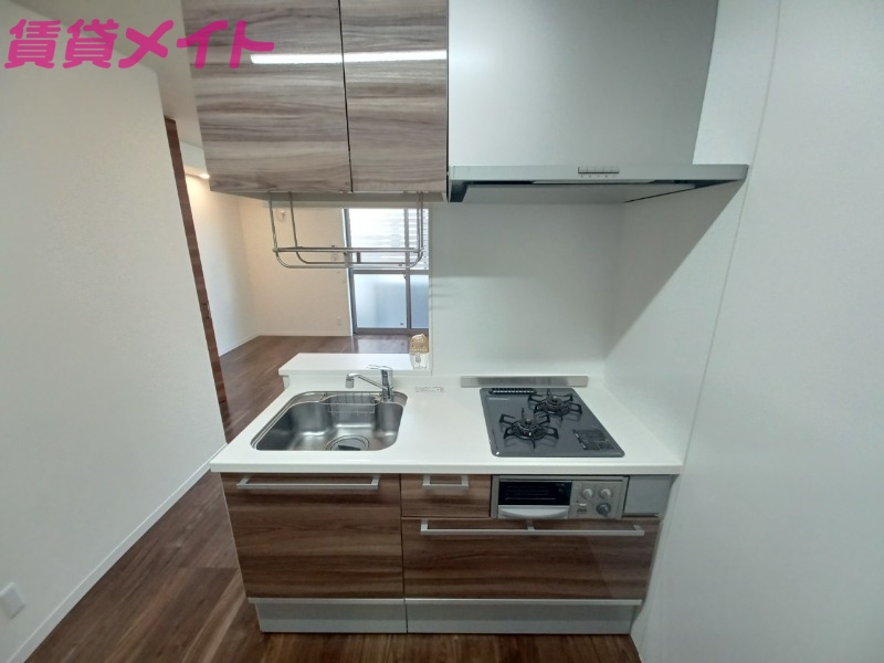 キッチン　別部屋写真参照。現状優先になります。