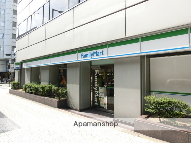 コンビニ　ファミリーマート南本町一丁目店（コンビニ）まで194m