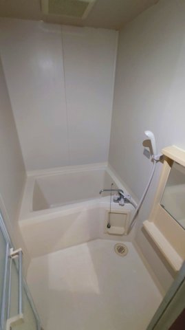 バス・シャワールーム　お風呂です。