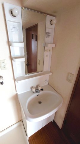 洗面設備　洗面台です。