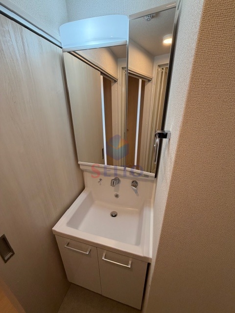 洗面設備　別階のお写真になります