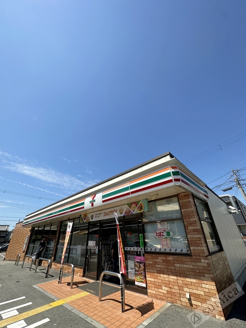 コンビニ　セブンイレブン八尾北久宝寺1丁目店（コンビニ）まで275m