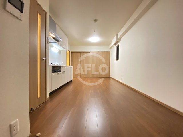 居室・リビング　レジデンス西梅田　リビングダイニングスペース