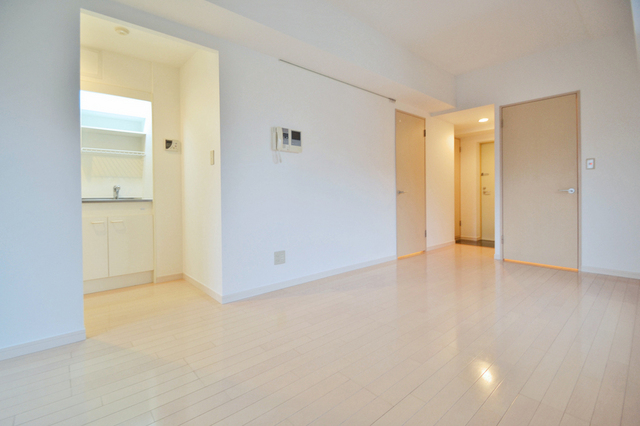 居室・リビング　家具の配置がしやすい長方形の間取です♪