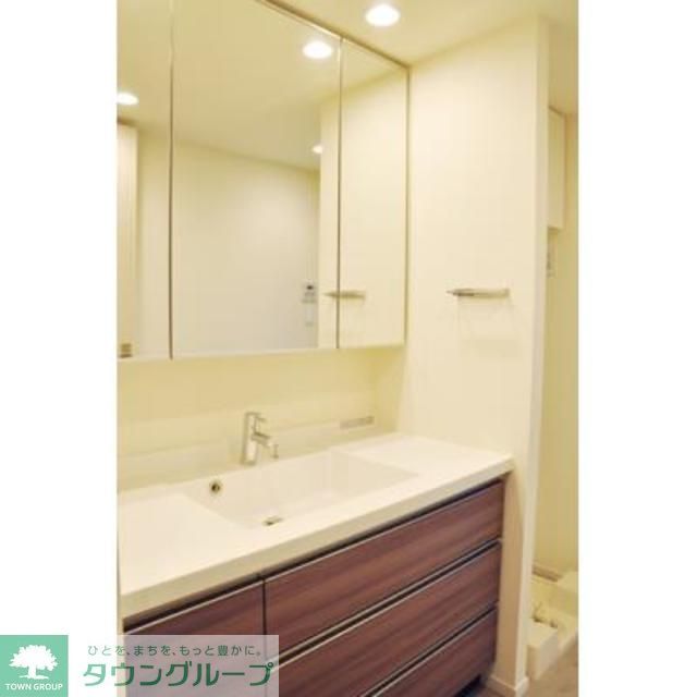 洗面設備　※写真は同タイプ住戸です。