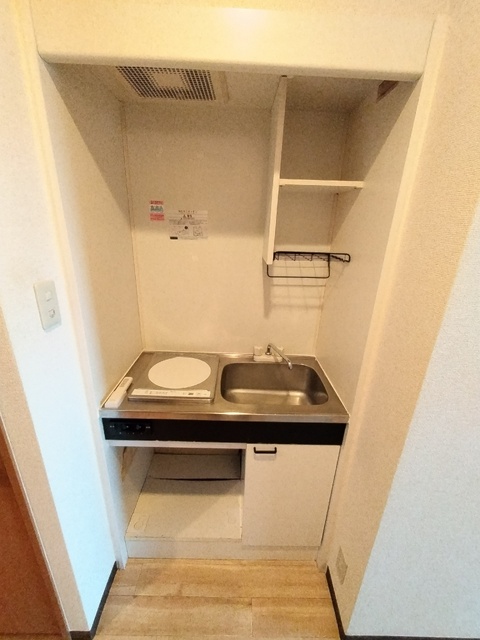 キッチン　ＩＨコンロ設置済みのキッチン