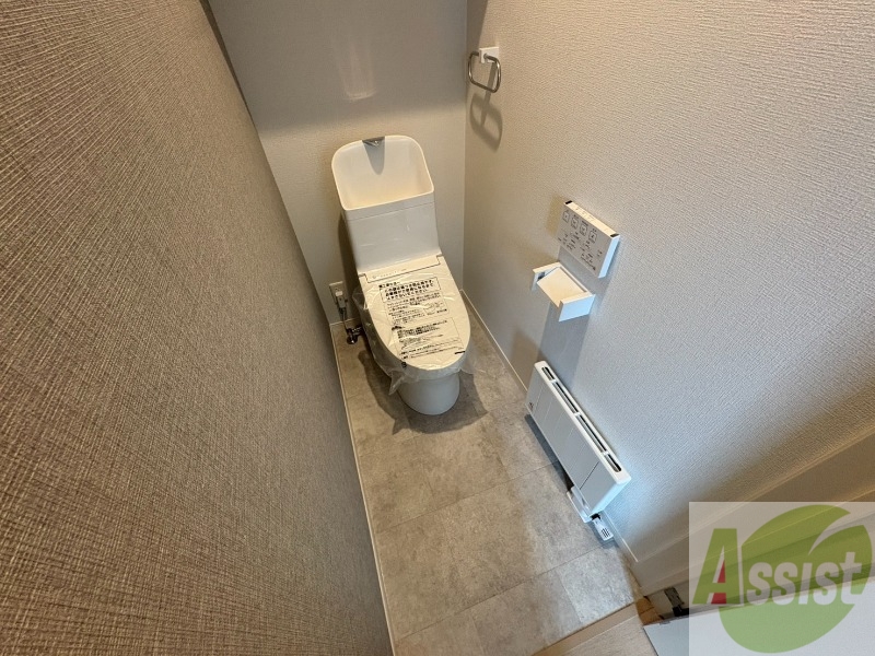 トイレ　シャワートイレになっているので快適です！