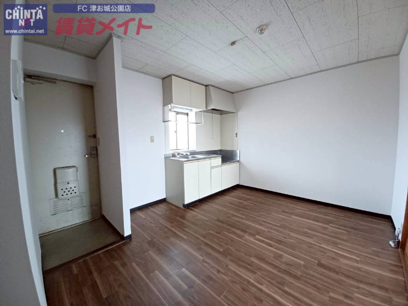 居室・リビング　別部屋参考写真です