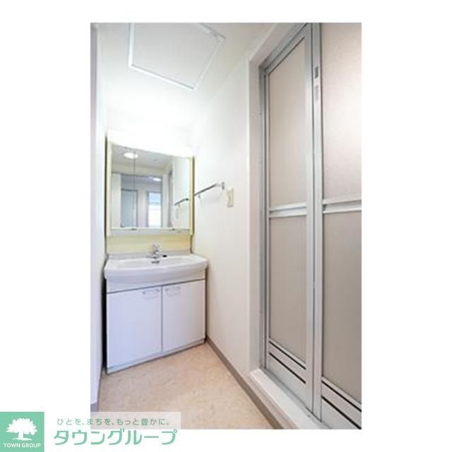 洗面設備　※写真は同タイプ住戸です。