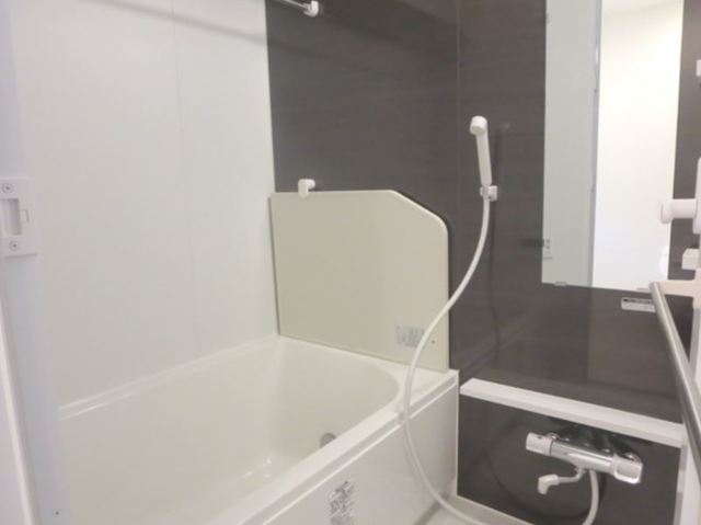 バス・シャワールーム　※別部屋参考写真です。実際のお部屋とは異なります。