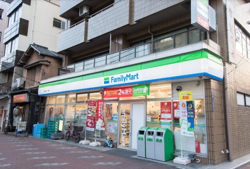 コンビニ　ファミリーマート 江東東陽一丁目店（コンビニ）まで200m