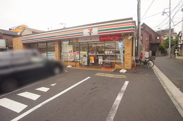 コンビニ　セブンイレブン（コンビニ）まで800m