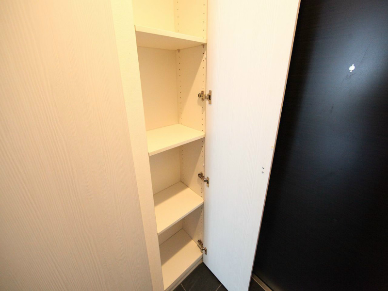 玄関　シューズボックス