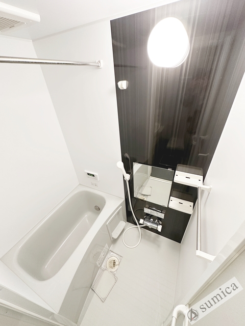 バス・シャワールーム　追い炊き・浴室暖房乾燥機付き♪♪