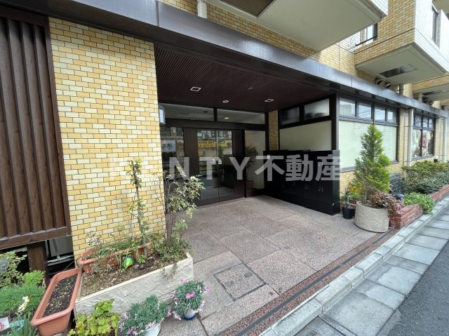 エントランス　毎日通るエントランスはこのようになっています