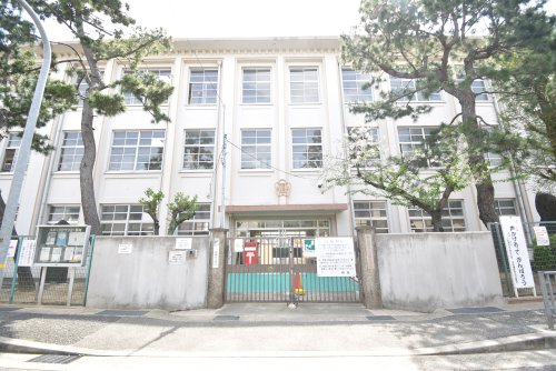 小学校　長洲小学校（小学校）まで296m