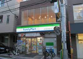 コンビニ　ファミリーマート三軒茶屋目青通り店（コンビニ）まで177m
