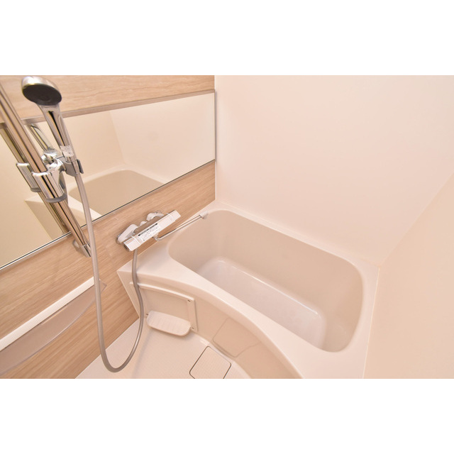 バス・シャワールーム　お風呂で日々の疲れを落としましょう