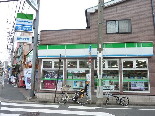 コンビニ　★★ファミリーマート（コンビニ）まで220m