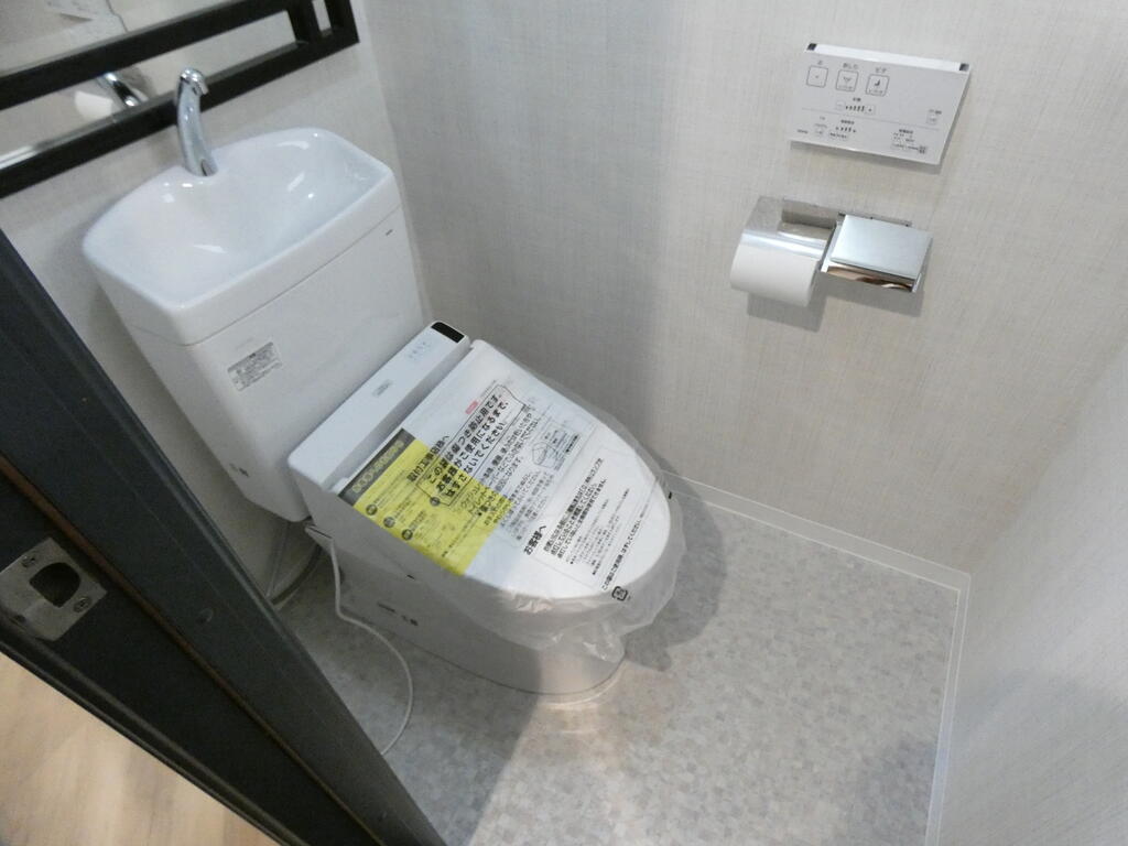 トイレ　トイレ