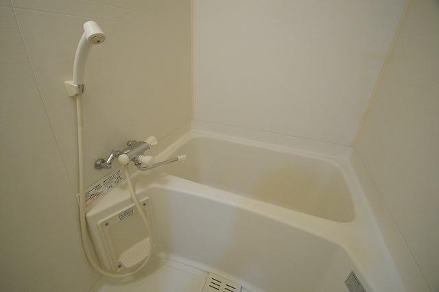 バス・シャワールーム　お風呂です