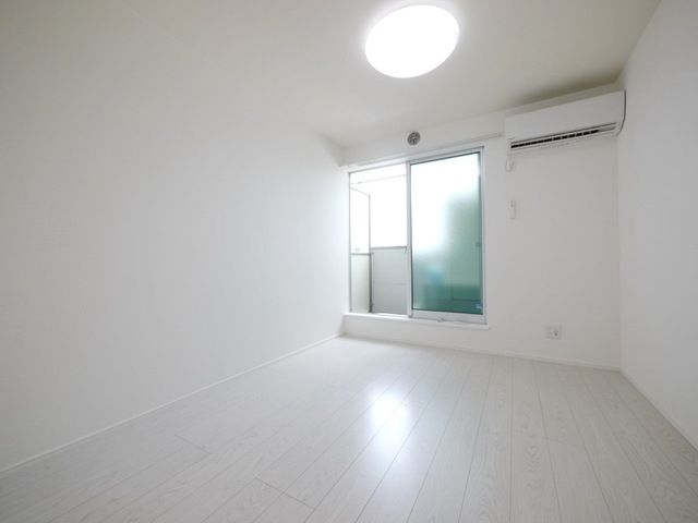 居室・リビング　★明るいホワイトフローリング★