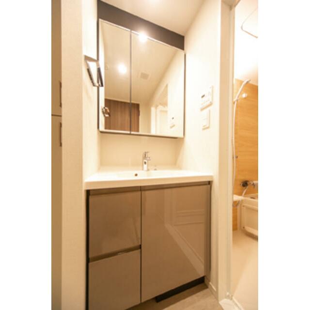 洗面設備　※写真は同タイプ住戸です。