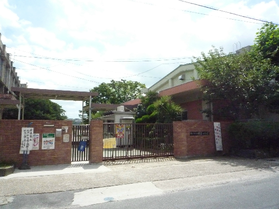 小学校　枚方市立樟葉小学校（小学校）まで681m