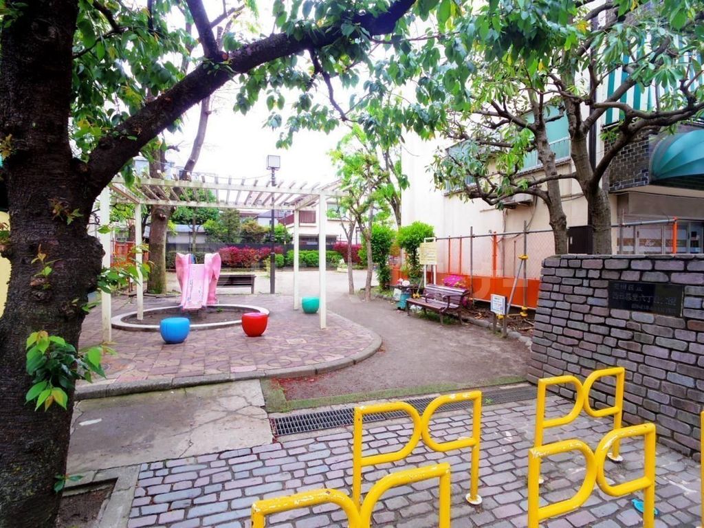 公園　西日暮里6丁目公園（公園）まで640m