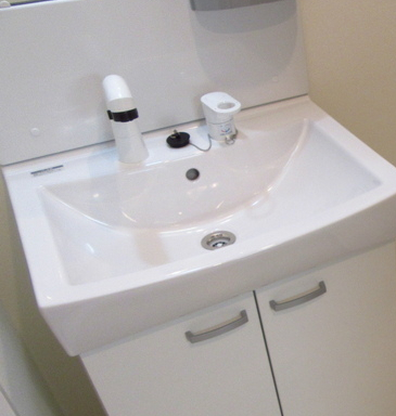 洗面設備　シンプルなトイレ！