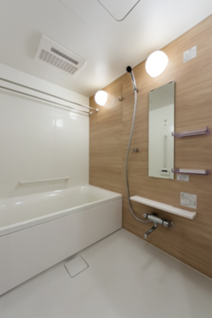 バス・シャワールーム　※写真は同タイプ住戸です。