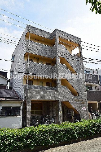 建物外観　外観は落ち着いています