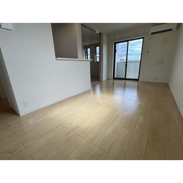 居室・リビング　※２０２は反転します