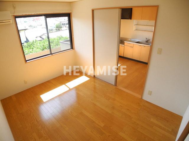 居室・リビング　※別号室の反転タイプです。