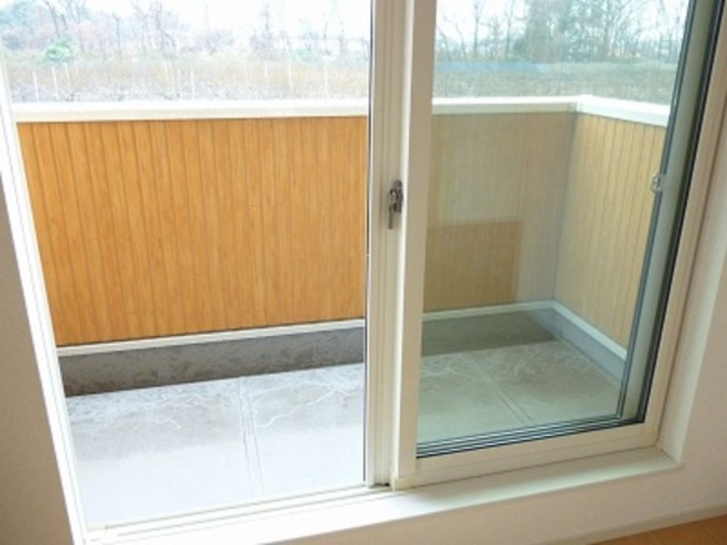 バルコニー　図面と現状に相違がある場合には現状を優先