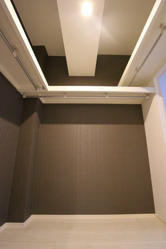 収納　リビング・ベッドルームから入ることのできる広々とした収納