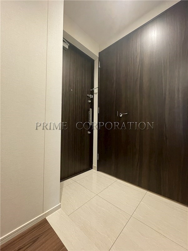 玄関　※参考写真※