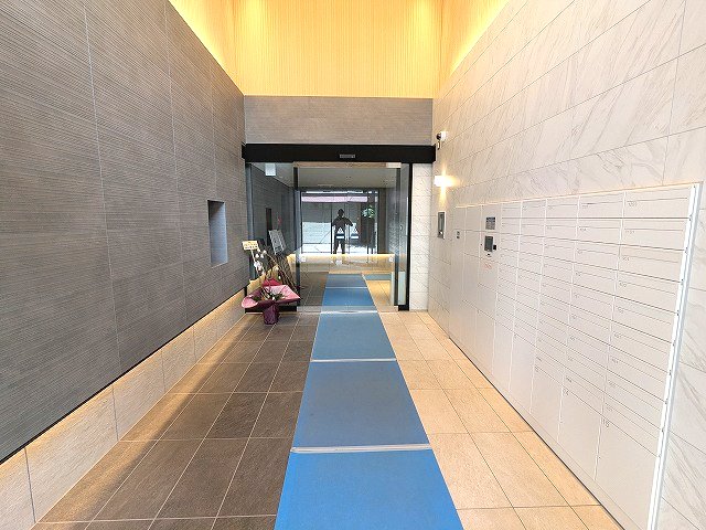 ロビー　タッチキーのモニター付オートロックセキュリティ、防犯カメラセ